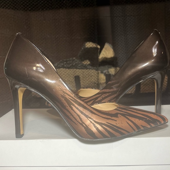 Gianni Bini Devann Brown and gold Ombray D’orsay heels - Picture 3 of 10